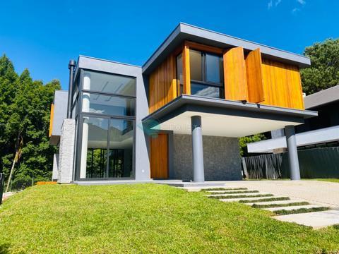 Casa à venda em Gramado, Bavária, com 3 suítes, com 347 m²